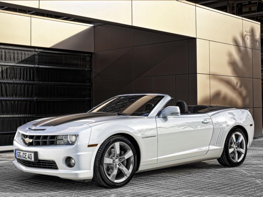  Chevrolet Camaro Convertible 2011 года  (UK) (фото 4 из 16)